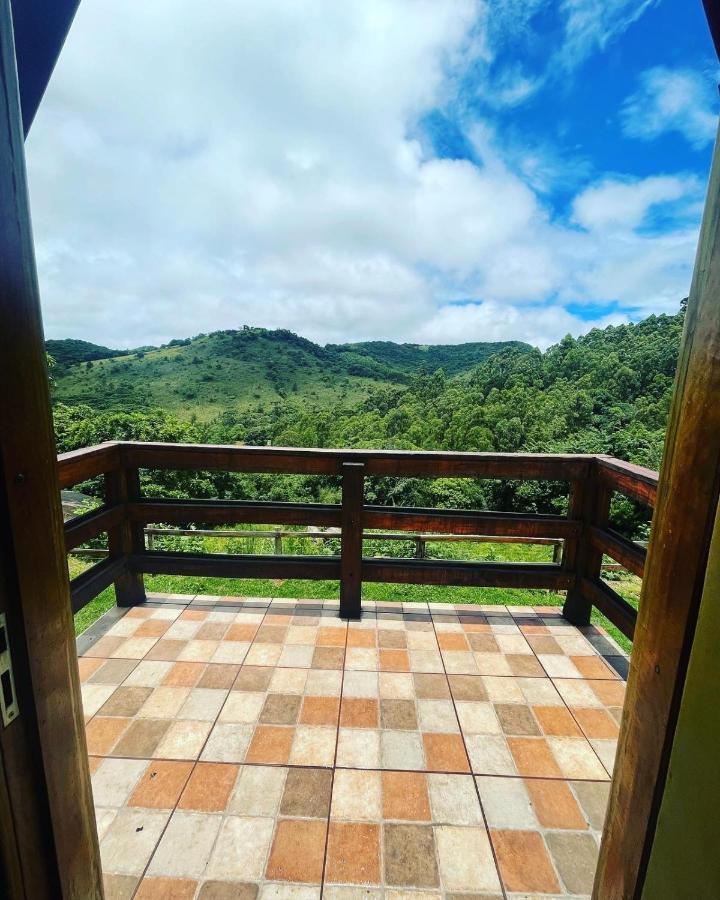 Pousada Pedra Da Mata Chales Na Montanha Munhoz 外观 照片