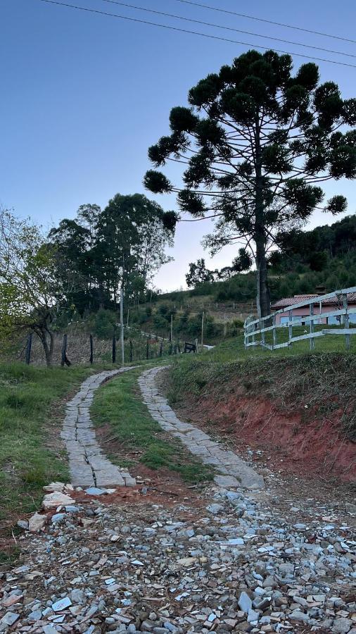 Pousada Pedra Da Mata Chales Na Montanha Munhoz 外观 照片